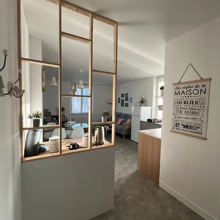 Apartment Cosy Et Calme Avec Parking Et Terrasse Prives
